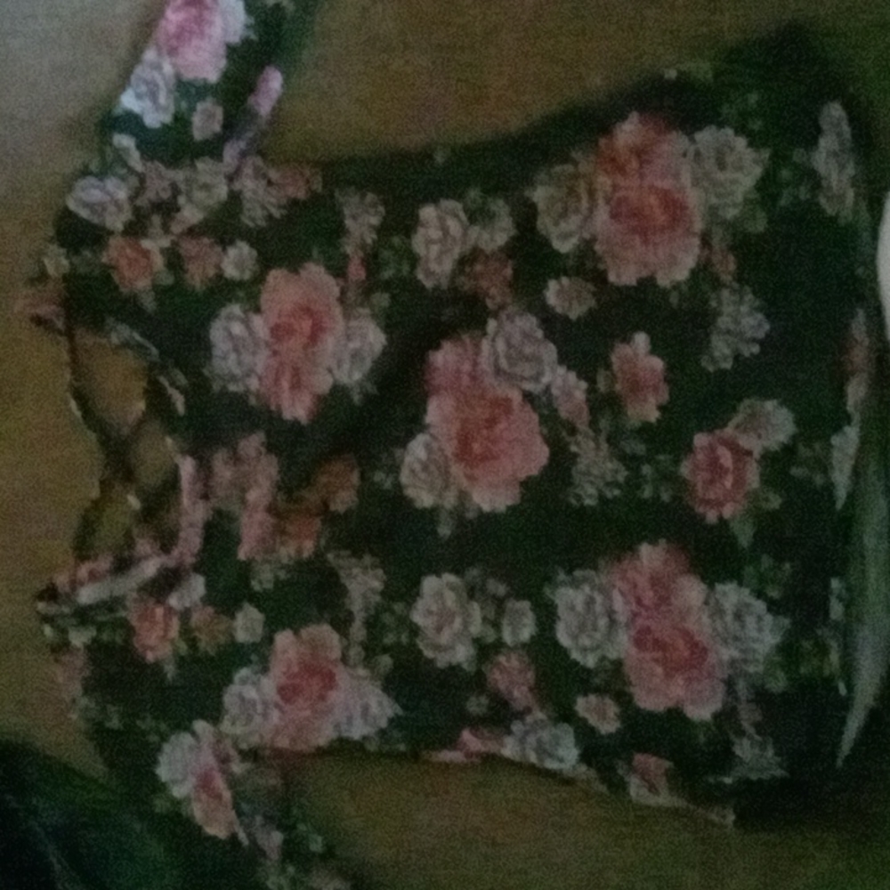 Flower cross top back shirt